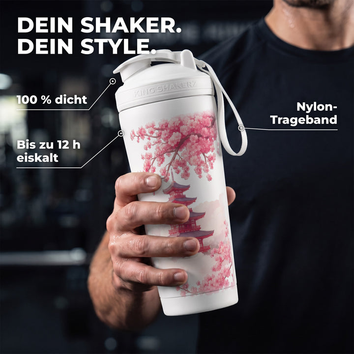 KING SHAKER® FUJISAN – weißer Edelstahl-Shaker mit Farbdruck, in der Hand