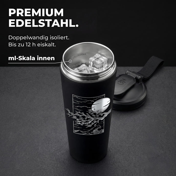 KING SHAKER® ANIME TREE – schwarzer Edelstahl-Shaker mit Lasergravur, geöffnet mit ml-Skala