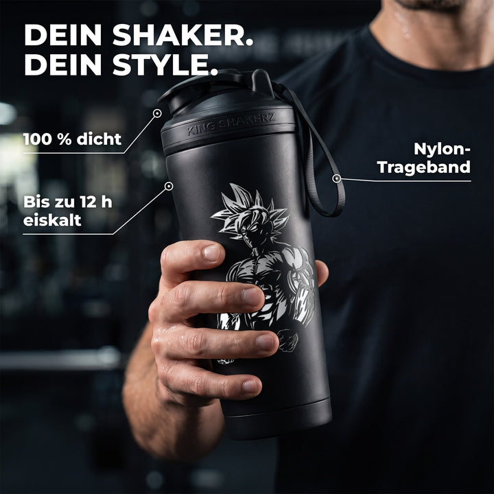 KING SHAKER® BULK – schwarzer Edelstahl-Shaker mit Lasergravur, in der Hand