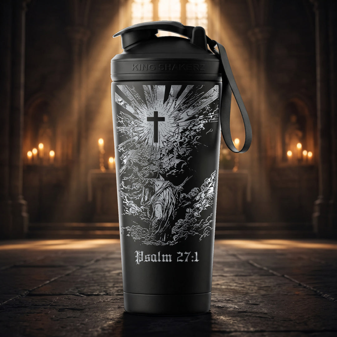 KING SHAKER® PSALM 27:1 – schwarzer Edelstahl-Shaker mit Lasergravur, Szene