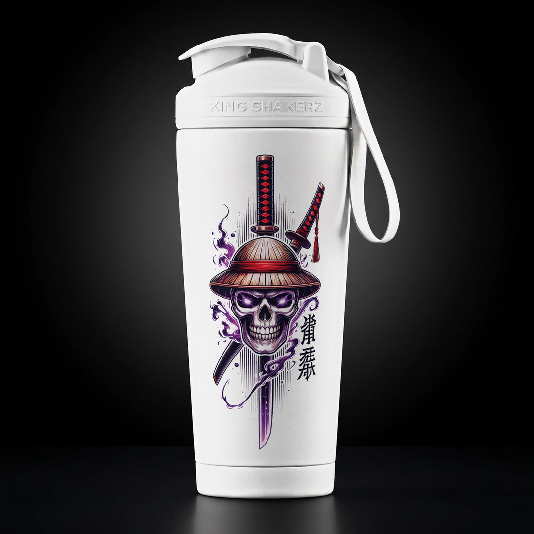 KING SHAKER® STRAWHAT AND SWORD – weißer Edelstahl-Shaker mit Farbdruck, Vorderansicht